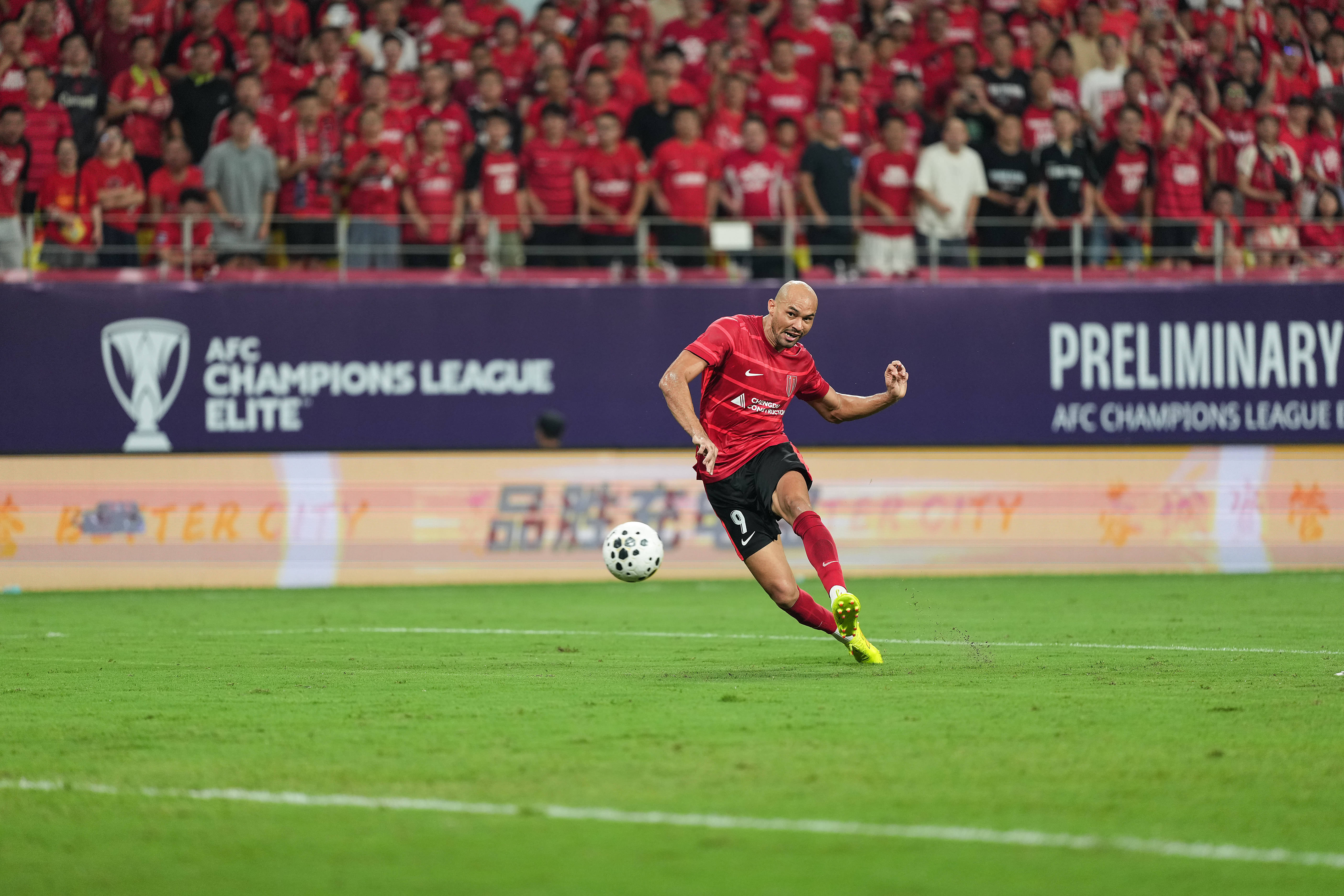 九游体育 -包含成都蓉城迎足总杯关键赛，转会期强势反弹，引发热议，球队文化再被提及的词条